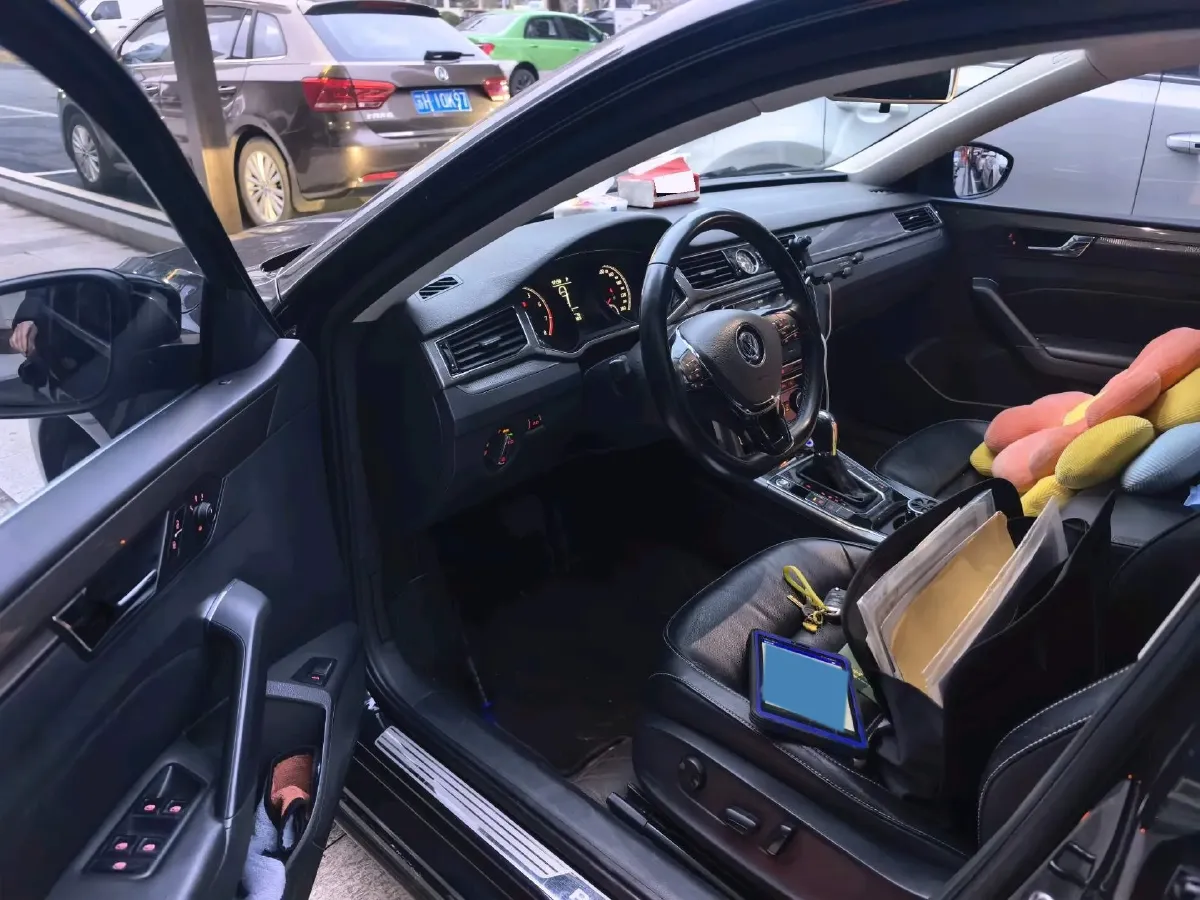 2017 Volkswagen Passat 1.8T 180HP L4 7DCT,autocango,china used car exporter,china ev exporter,chinese used car exporter,chinese used ev exporter