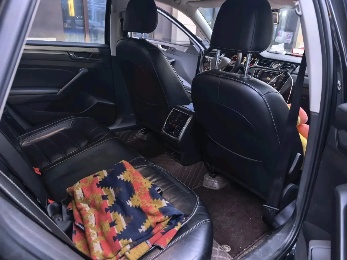 2017 Volkswagen Passat 1.8T 180HP L4 7DCT,autocango,china used car exporter,china ev exporter,chinese used car exporter,chinese used ev exporter