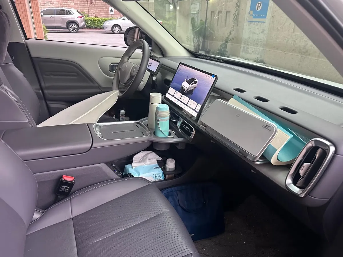 2025 Leapmotor B10 BEV 67.1KWH,autocango,china used car exporter,china ev exporter,chinese used car exporter,chinese used ev exporter