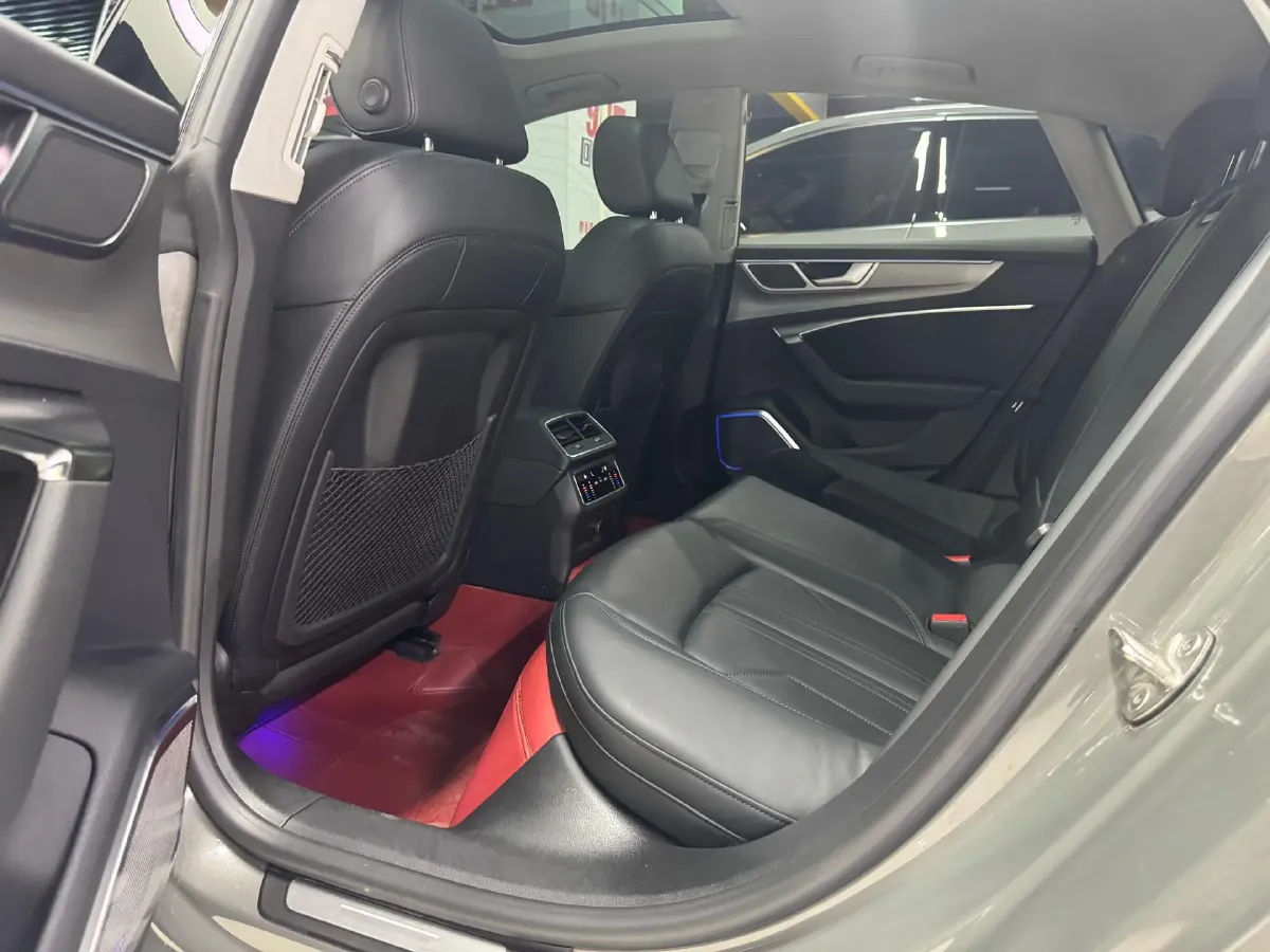 2023 Audi A7 2.0T 265HP L4 7DCT,autocango,china used car exporter,china ev exporter,chinese used car exporter,chinese used ev exporter