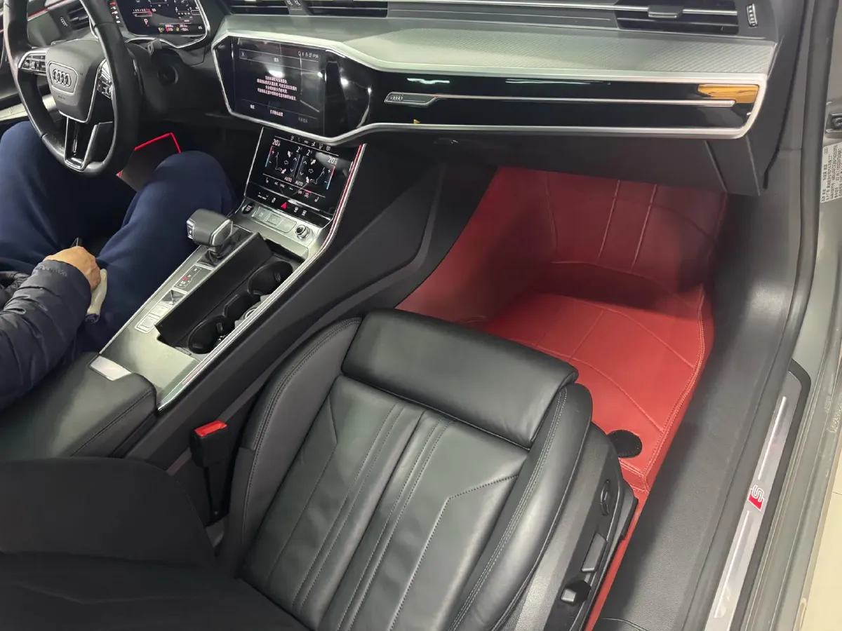 2023 Audi A7 2.0T 265HP L4 7DCT,autocango,china used car exporter,china ev exporter,chinese used car exporter,chinese used ev exporter