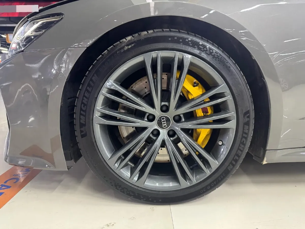 2023 Audi A7 2.0T 265HP L4 7DCT,autocango,china used car exporter,china ev exporter,chinese used car exporter,chinese used ev exporter