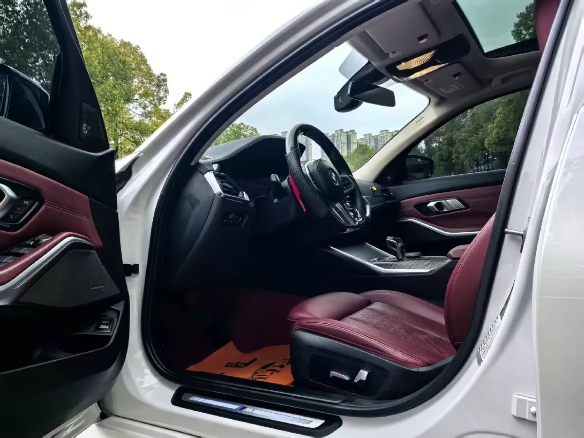 2022 BMW 3 Series 2.0T 184HP L4 8AT,autocango,china used car exporter,china ev exporter,chinese used car exporter,chinese used ev exporter