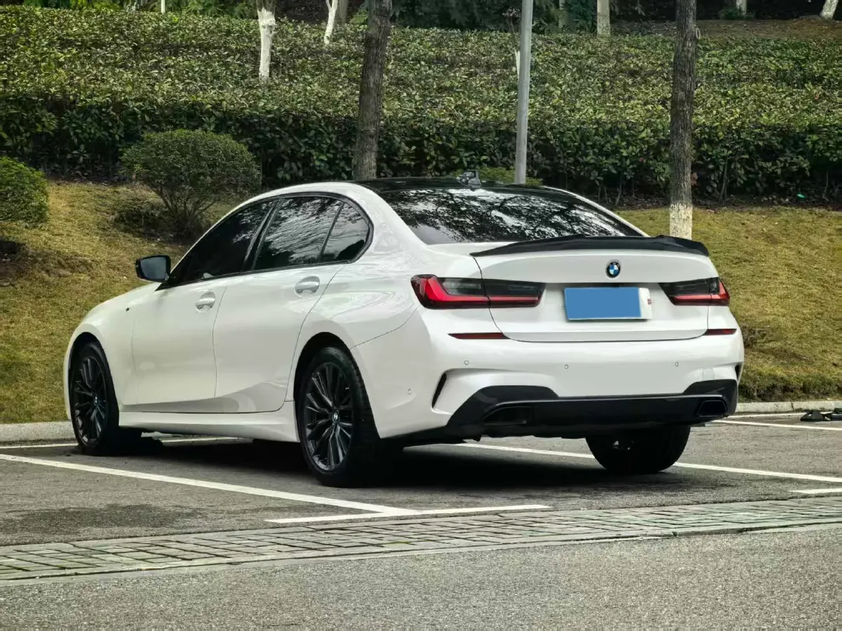 2022 BMW 3 Series 2.0T 184HP L4 8AT,autocango,china used car exporter,china ev exporter,chinese used car exporter,chinese used ev exporter