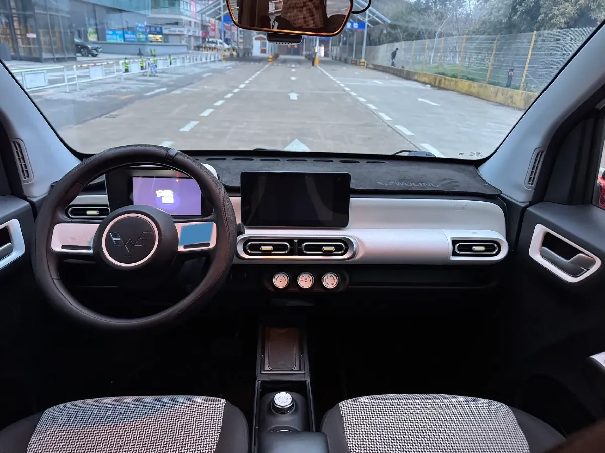 2024 WuLing HongGuang MINI EV BEV 17.3KWH,autocango,china used car exporter,china ev exporter,chinese used car exporter,chinese used ev exporter