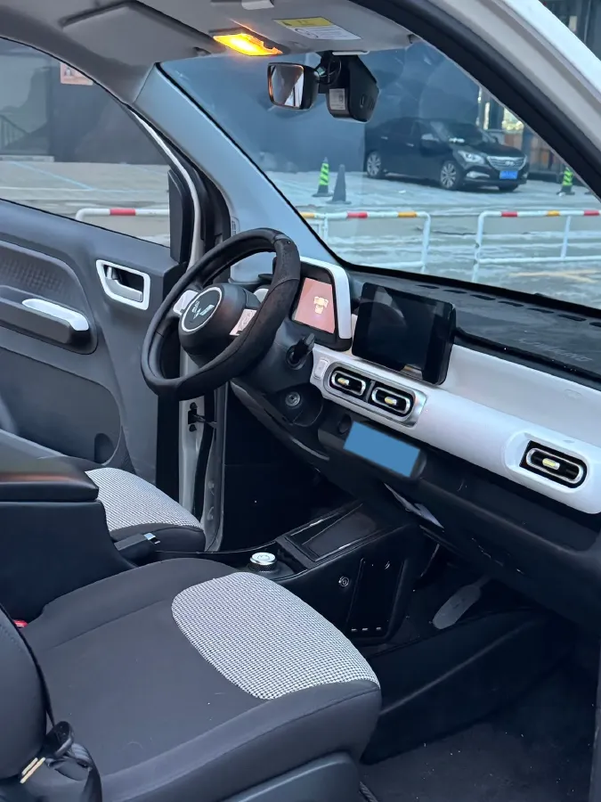 2024 WuLing HongGuang MINI EV BEV 17.3KWH,autocango,china used car exporter,china ev exporter,chinese used car exporter,chinese used ev exporter