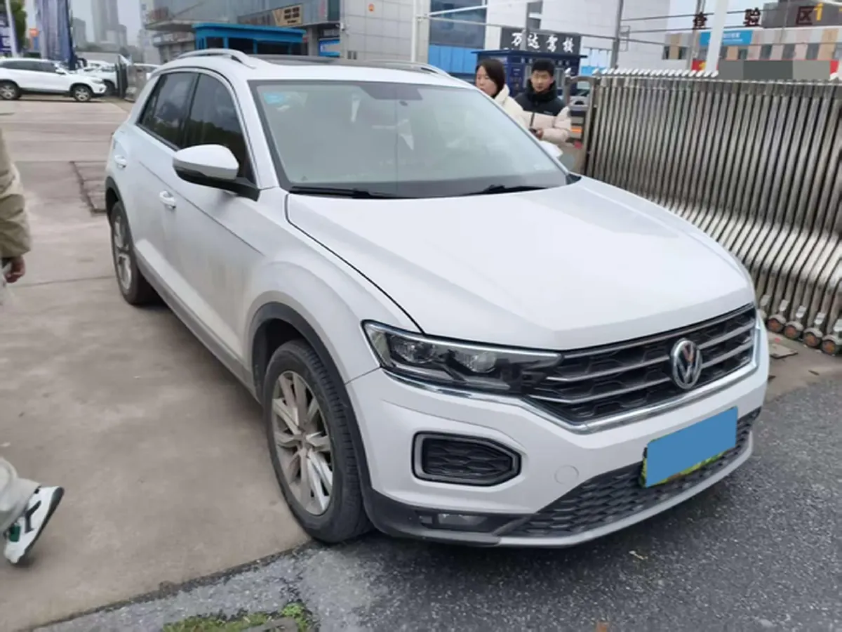 2019 Volkswagen T-Roc 1.4T 131HP L4 7DCT,autocango,china used car exporter,china ev exporter,chinese used car exporter,chinese used ev exporter