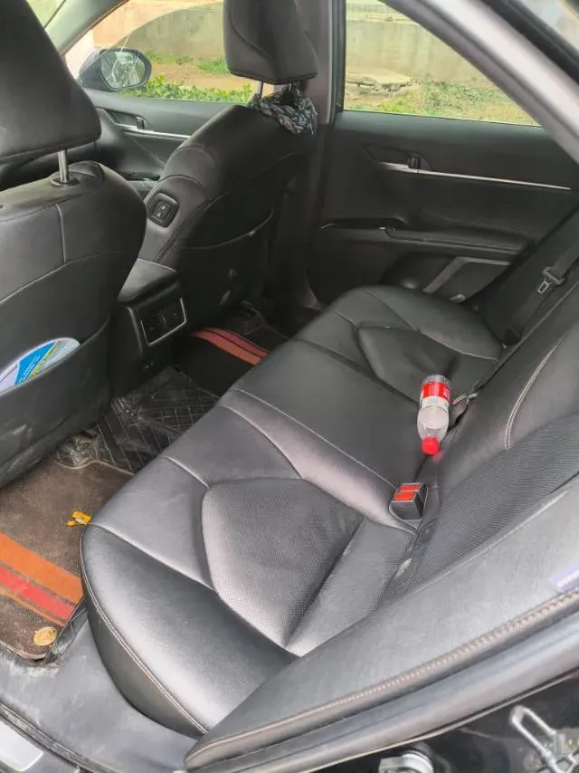 2021 Toyota Camry 2.5L 209HP L4 8AT,autocango,china used car exporter,china ev exporter,chinese used car exporter,chinese used ev exporter