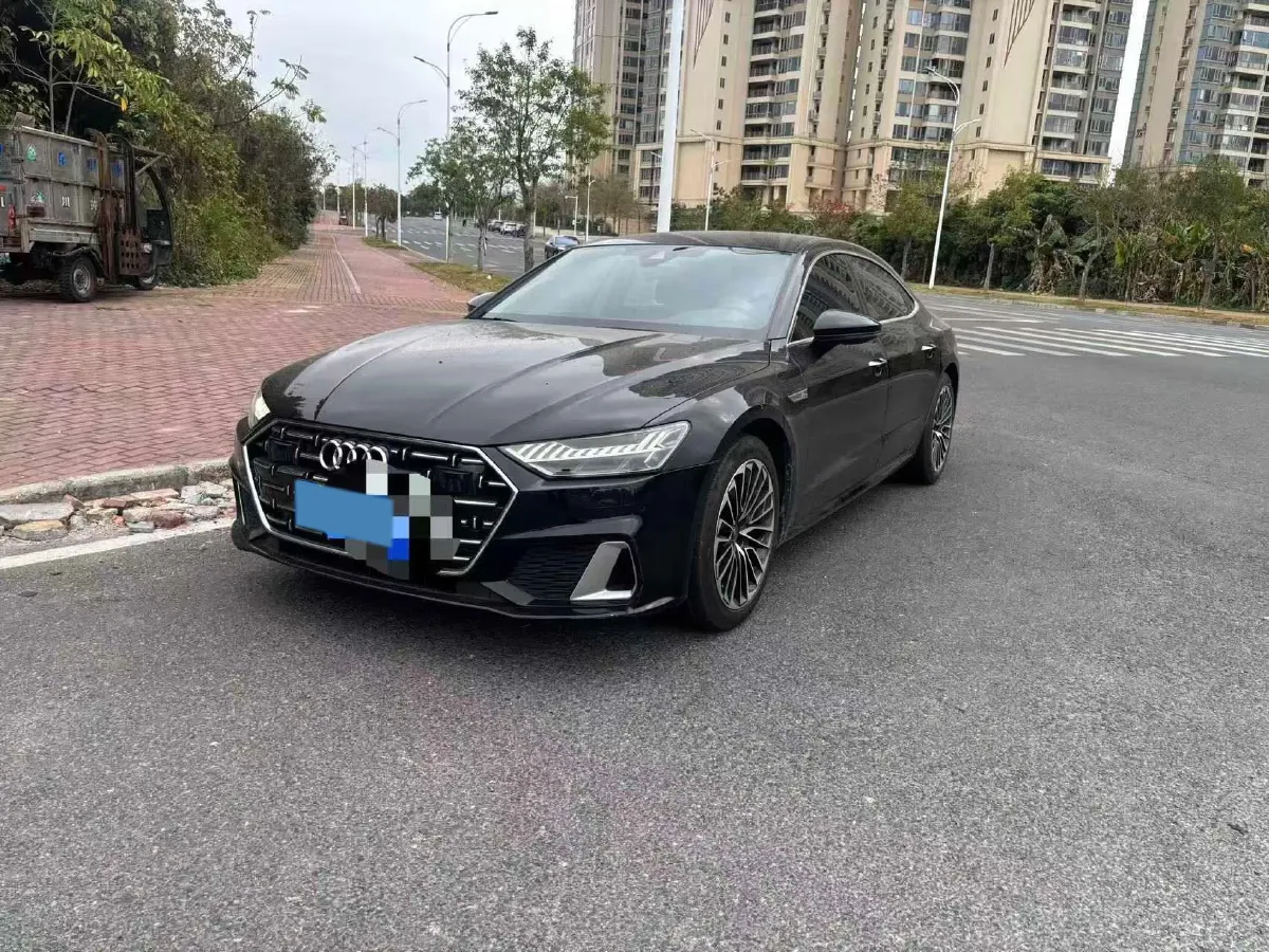 2024 Audi A7L 2.0T 245HP L4 7DCT,autocango,china used car exporter,china ev exporter,chinese used car exporter,chinese used ev exporter
