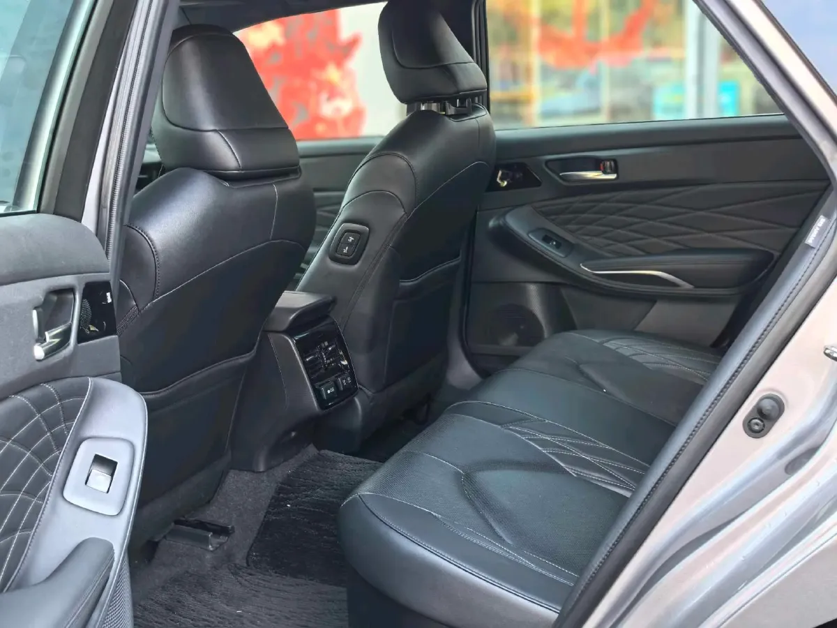 2019 Toyota Avalon 2.5L 178HP L4 E-CVT Hybrid,autocango,china used car exporter,china ev exporter,chinese used car exporter,chinese used ev exporter