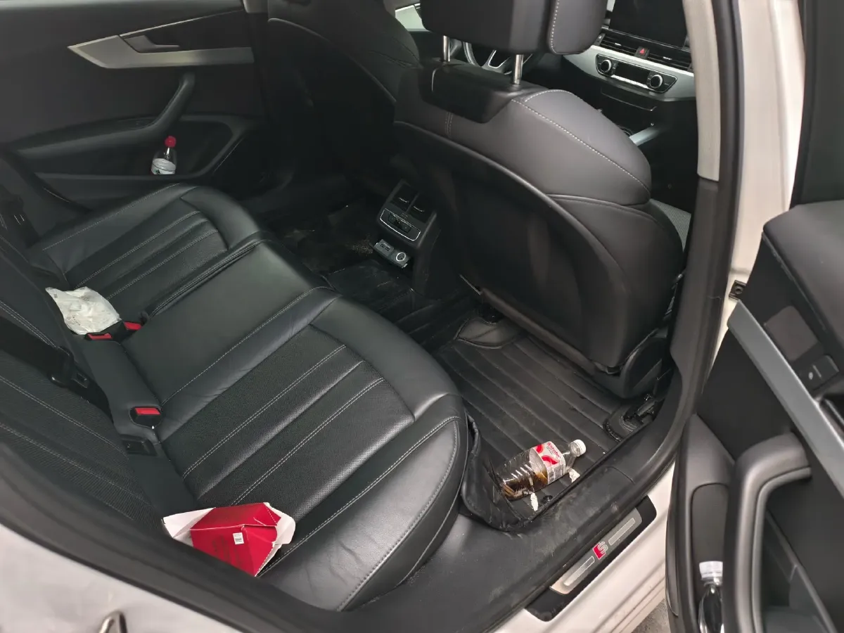 2020 Audi A4L 2.0T 190HP L4 7DCT,autocango,china used car exporter,china ev exporter,chinese used car exporter,chinese used ev exporter