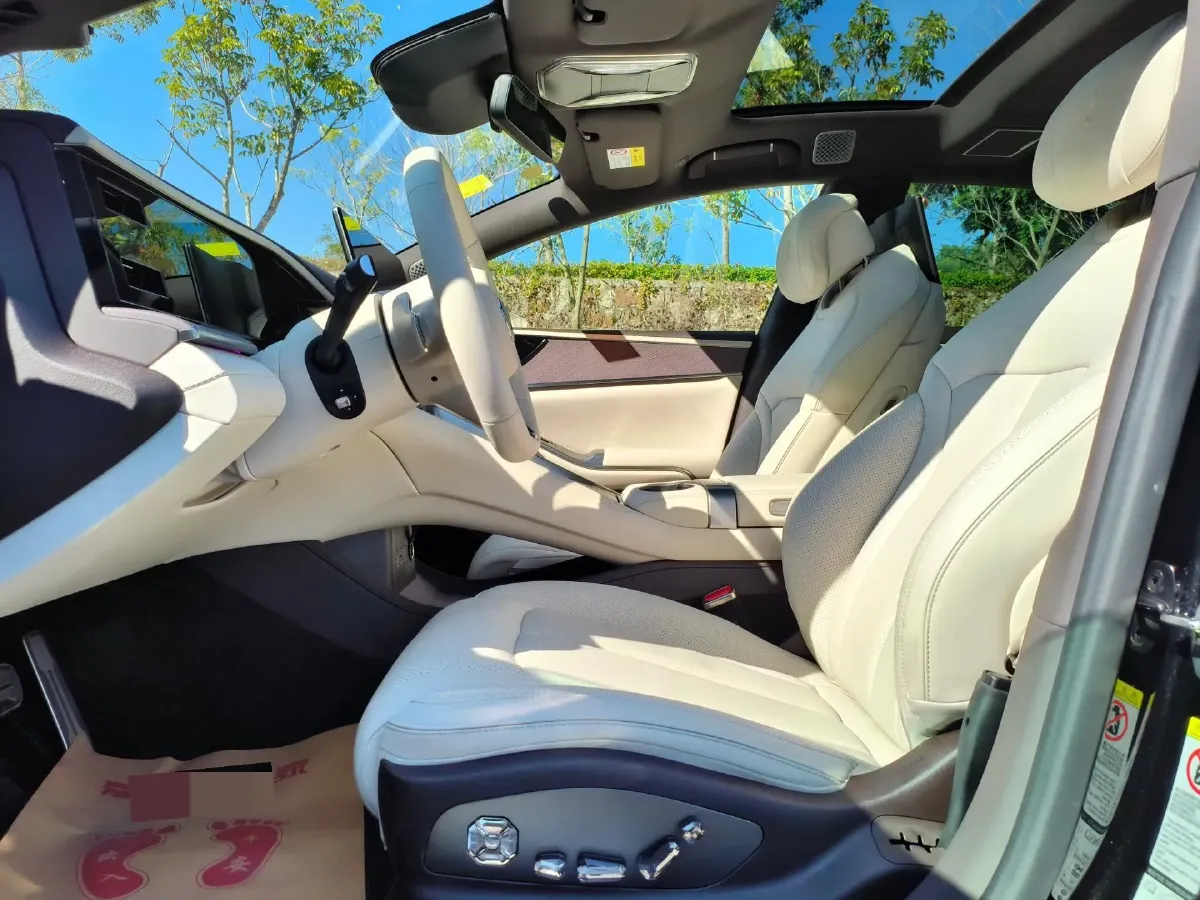 2024 Denza DenzaZ9 2.0T 207HP L4 E-CVT PHEV 38.5KWH,autocango,china used car exporter,china ev exporter,chinese used car exporter,chinese used ev exporter