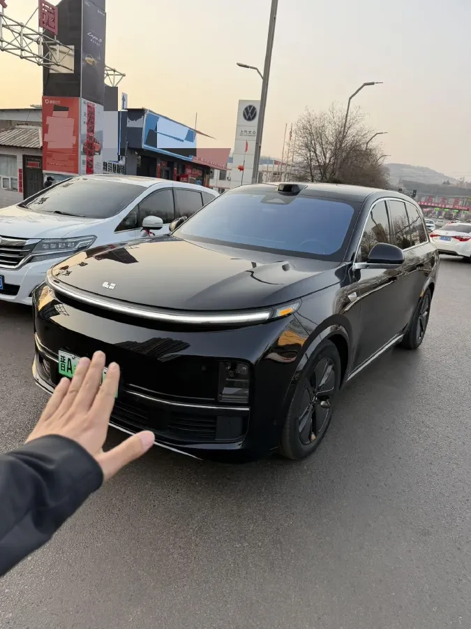 2025 Li L8 Range Extended 154HP REEV,autocango,china used car exporter,china ev exporter,chinese used car exporter,chinese used ev exporter