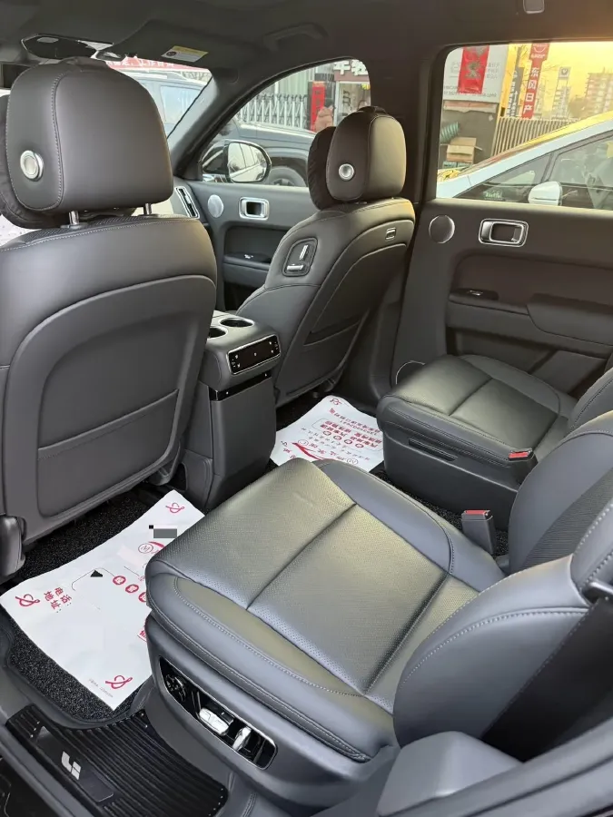 2025 Li L8 Range Extended 154HP REEV,autocango,china used car exporter,china ev exporter,chinese used car exporter,chinese used ev exporter