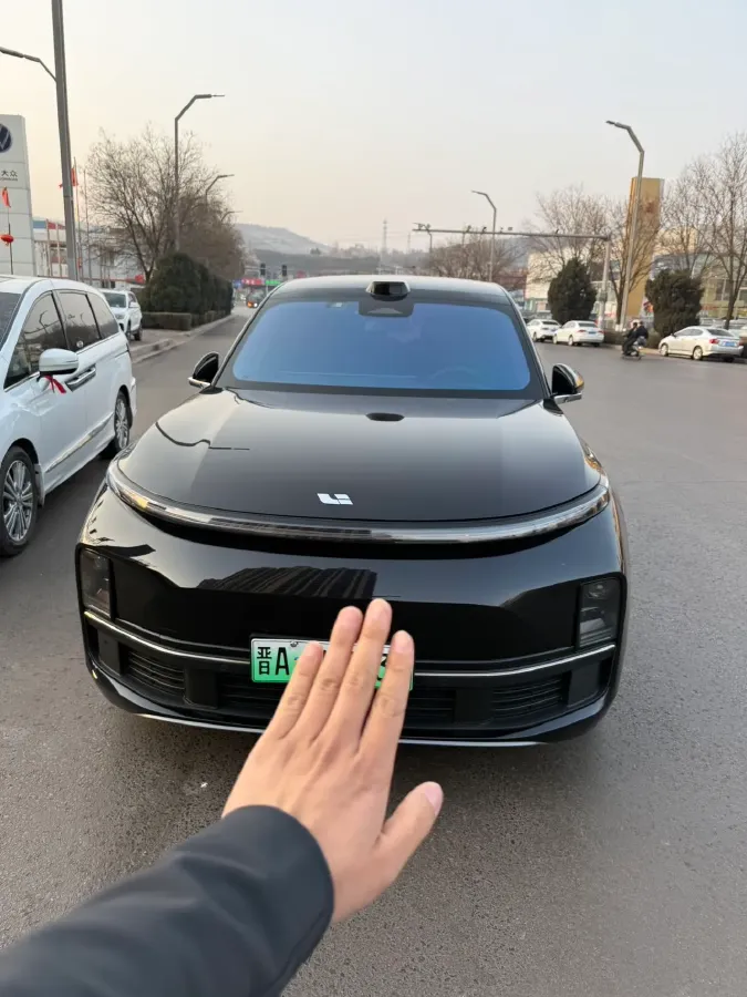 2025 Li L8 Range Extended 154HP REEV,autocango,china used car exporter,china ev exporter,chinese used car exporter,chinese used ev exporter