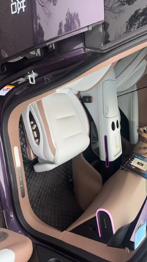 2024 Avatr 07 BEV 82.16KWH,autocango,china used car exporter,china ev exporter,chinese used car exporter,chinese used ev exporter