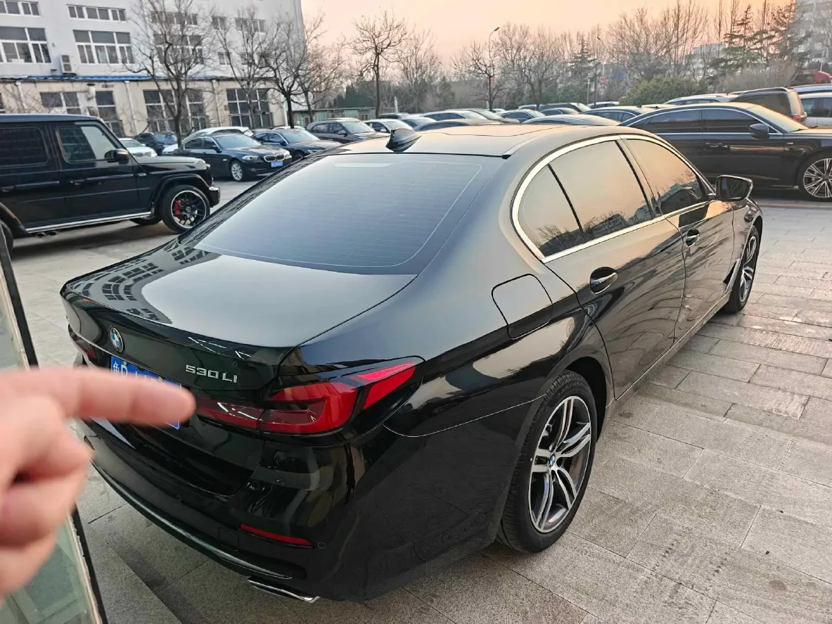 2022 BMW 5 Series 2.0T 252HP L4 8AT,autocango,china used car exporter,china ev exporter,chinese used car exporter,chinese used ev exporter