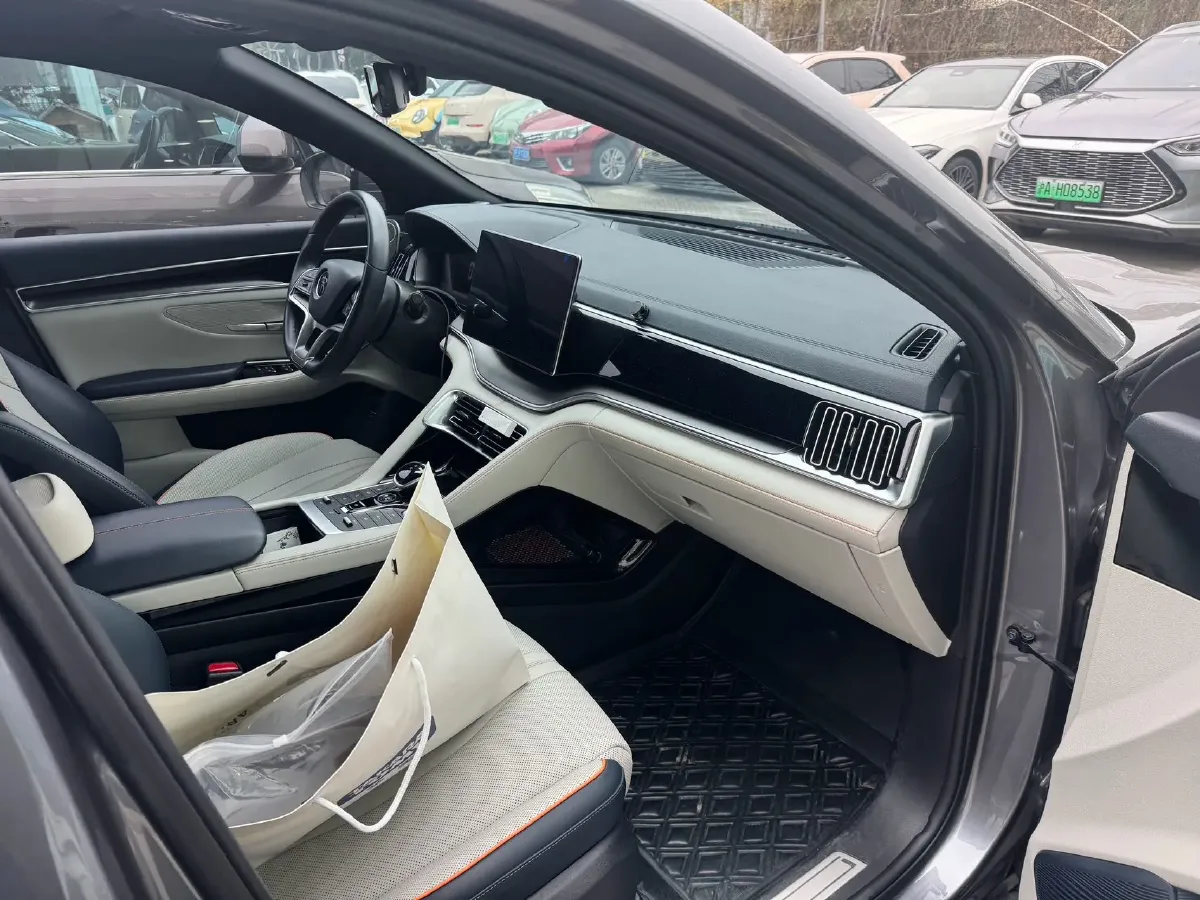 2022 Hyundai Tucson 2.0L 150HP L4 6AT Hybrid,autocango,china used car exporter,china ev exporter,chinese used car exporter,chinese used ev exporter