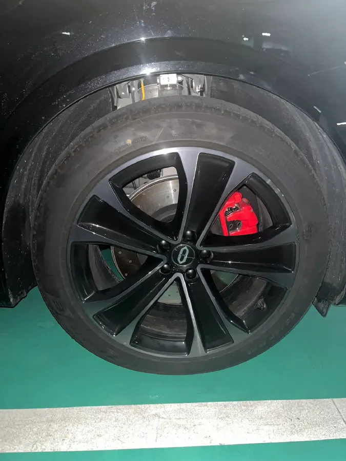 2025 AITO AITO M8 REEV 160HP REEV 53.4KWH,autocango,china used car exporter,china ev exporter,chinese used car exporter,chinese used ev exporter