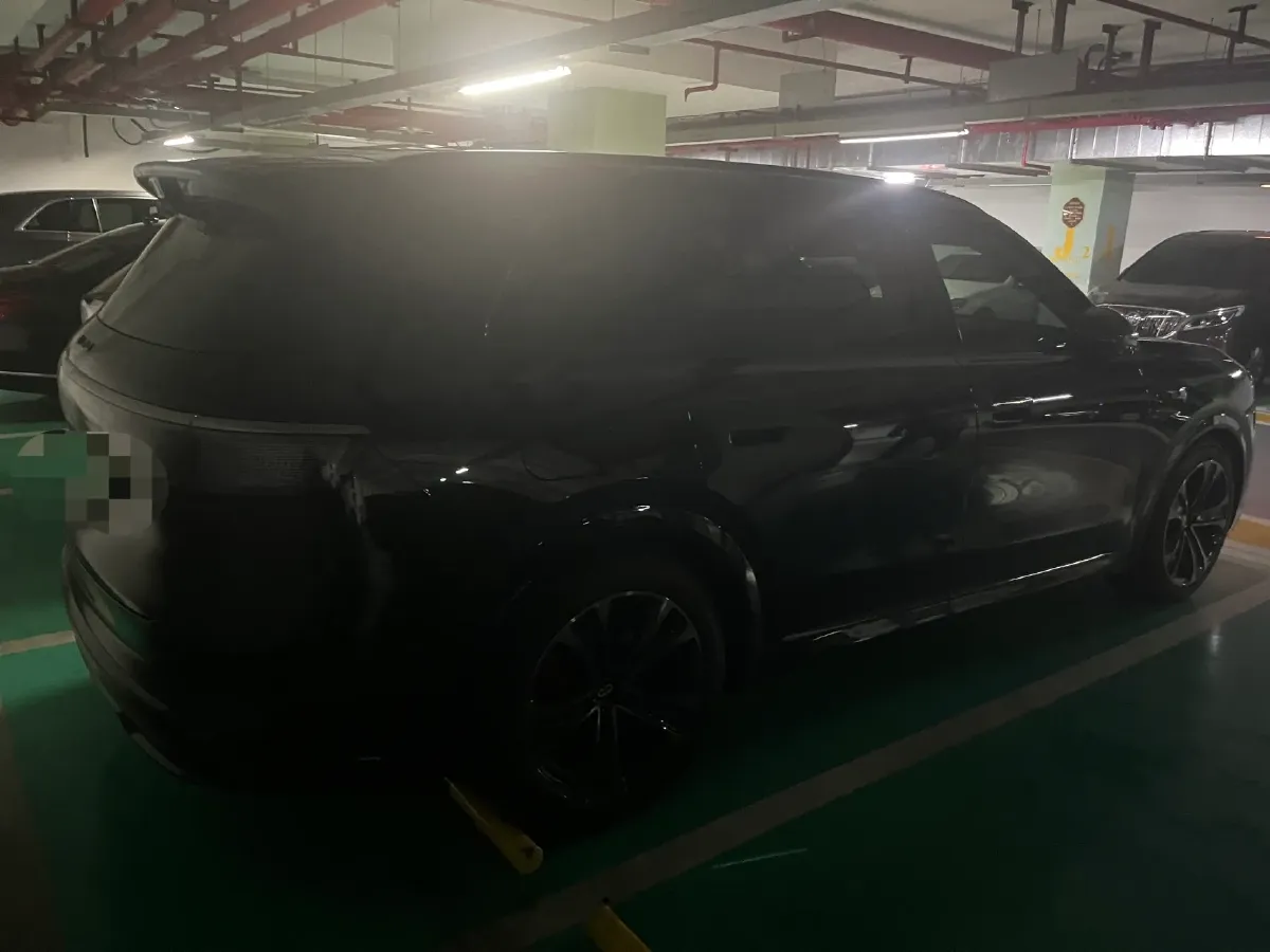 2025 AITO AITO M8 REEV 160HP REEV 53.4KWH,autocango,china used car exporter,china ev exporter,chinese used car exporter,chinese used ev exporter