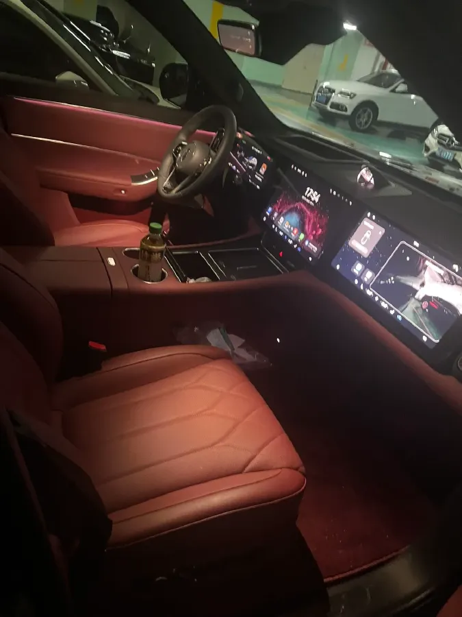 2025 AITO AITO M8 REEV 160HP REEV 53.4KWH,autocango,china used car exporter,china ev exporter,chinese used car exporter,chinese used ev exporter