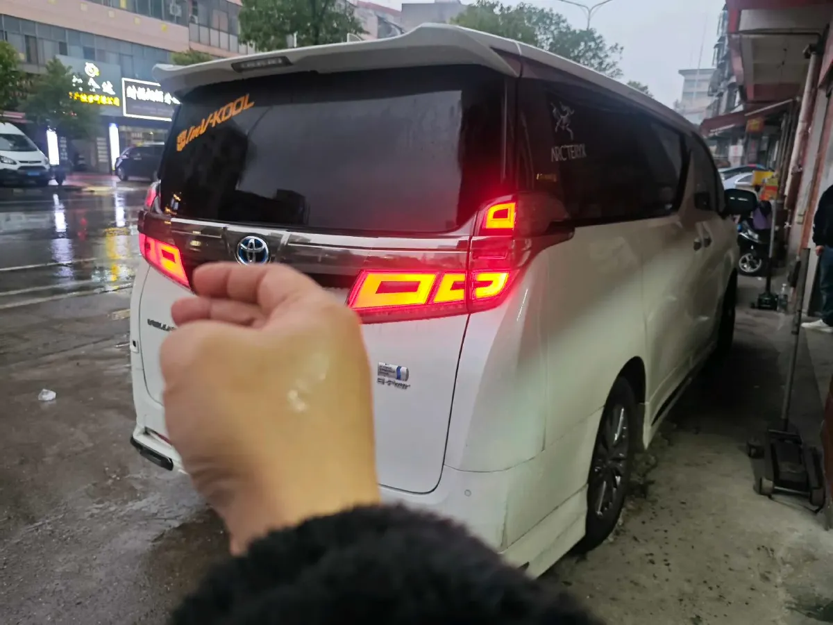 2020 Toyota Vellfire 2.5L 117HP L4 E-CVT Hybrid,autocango,china used car exporter,china ev exporter,chinese used car exporter,chinese used ev exporter