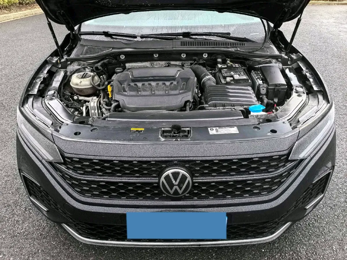 2025 Volkswagen Passat 2.0T 220HP L4 7DCT,autocango,china used car exporter,china ev exporter,chinese used car exporter,chinese used ev exporter