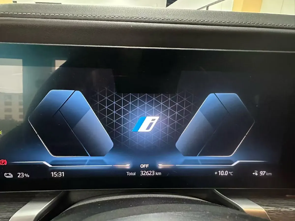 2023 BMW i7 BEV 101.7KWH,autocango,china used car exporter,china ev exporter,chinese used car exporter,chinese used ev exporter