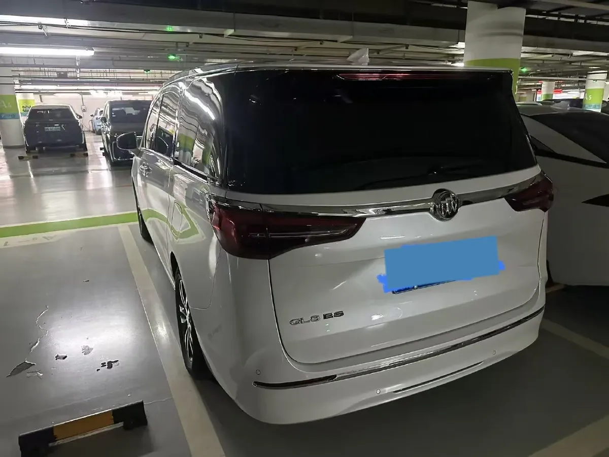 2023 Buick GL8 2.0T 237HP L4 9AT,autocango,china used car exporter,china ev exporter,chinese used car exporter,chinese used ev exporter