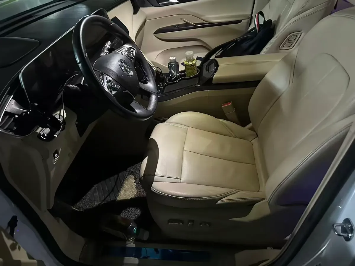 2023 Buick GL8 2.0T 237HP L4 9AT,autocango,china used car exporter,china ev exporter,chinese used car exporter,chinese used ev exporter