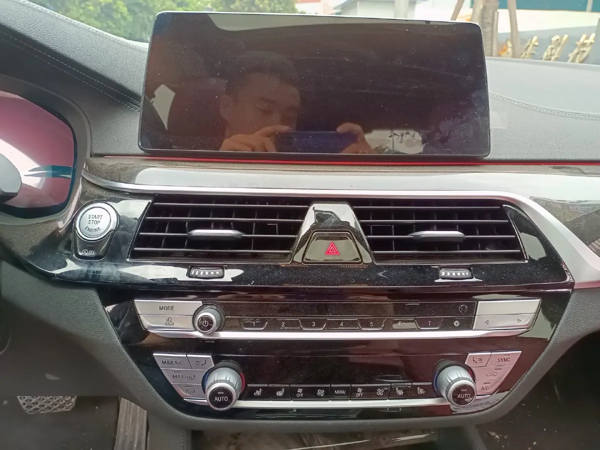 2021 BMW 5 Series 2.0T 252HP L4 8AT,autocango,china used car exporter,china ev exporter,chinese used car exporter,chinese used ev exporter