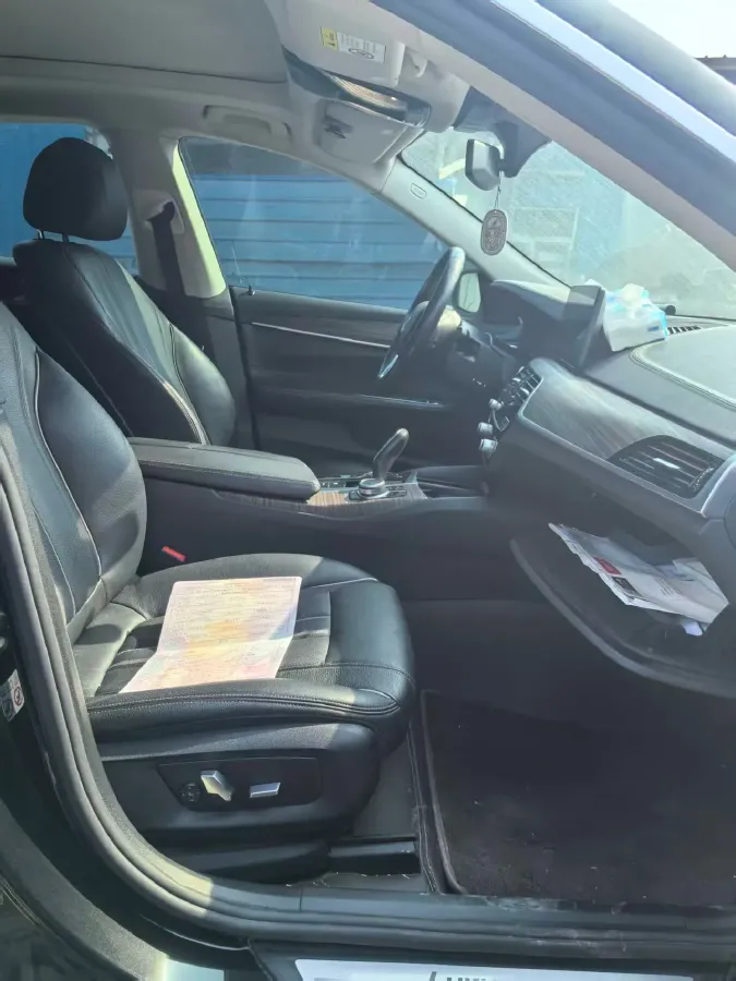 2021 BMW 6 Series GT 2.0T 258HP L4 8AT,autocango,china used car exporter,china ev exporter,chinese used car exporter,chinese used ev exporter