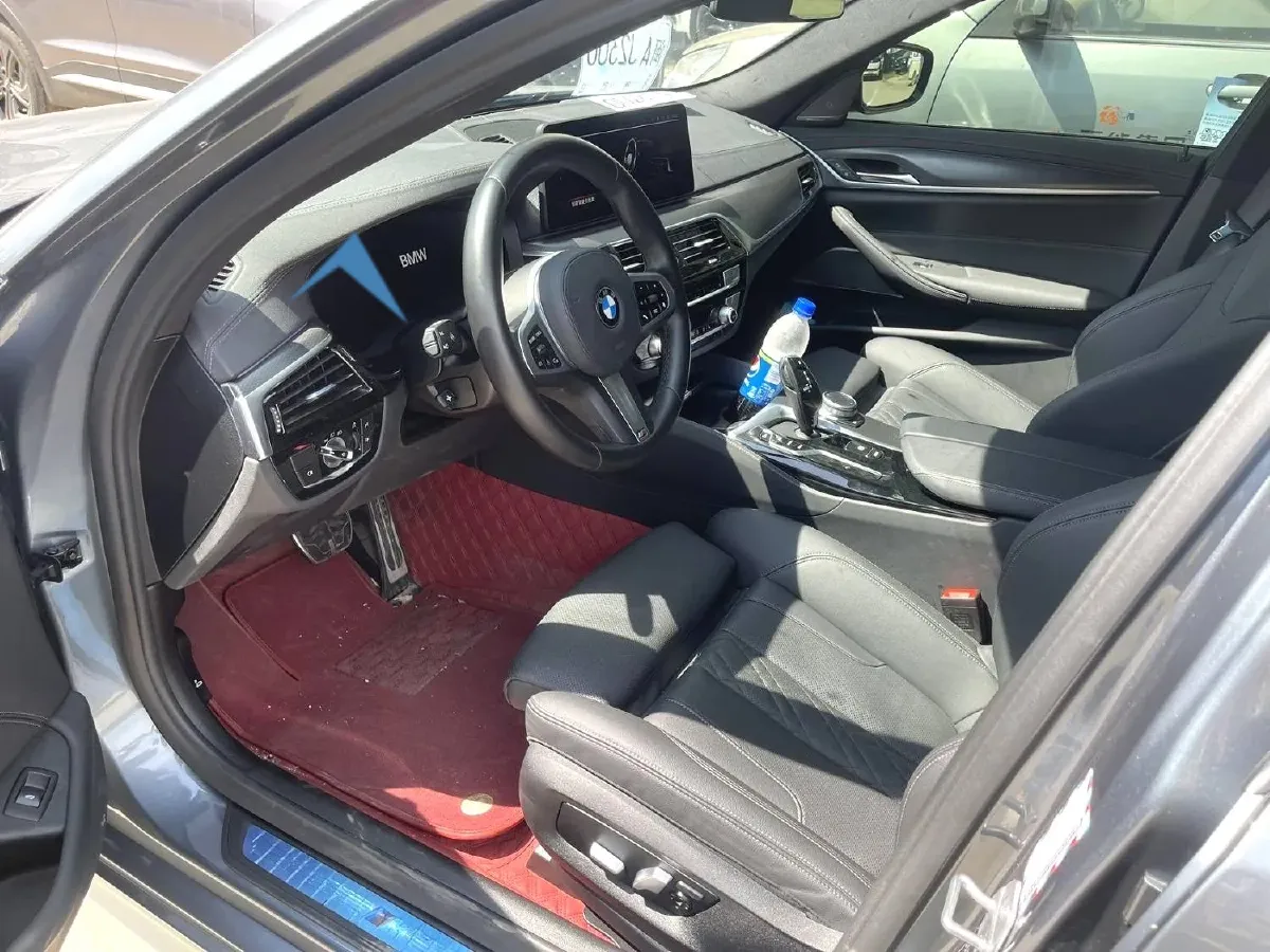 2021 BMW 5 Series 2.0T 252HP L4 8AT,autocango,china used car exporter,china ev exporter,chinese used car exporter,chinese used ev exporter