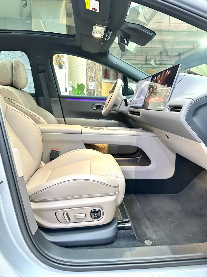 2025 Li i6 BEV,autocango,china used car exporter,china ev exporter,chinese used car exporter,chinese used ev exporter