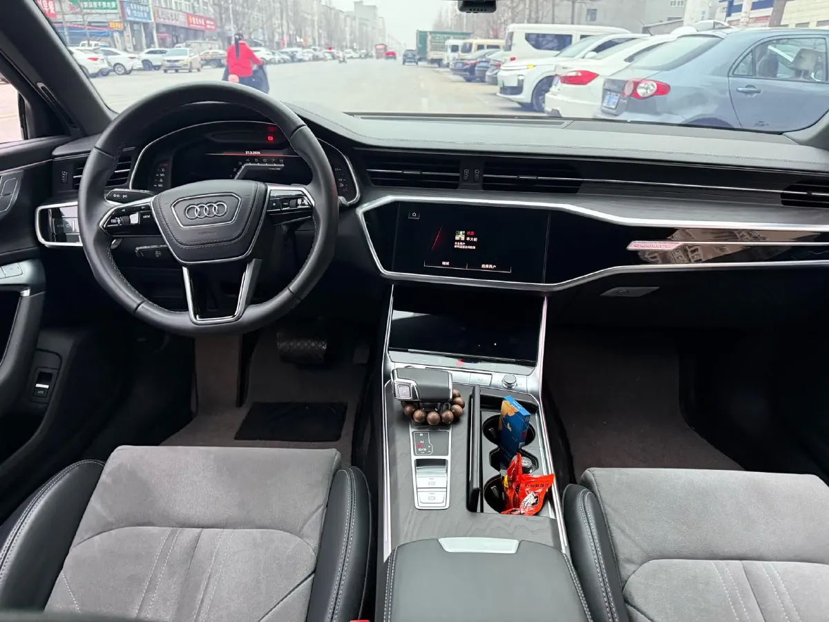 2024 Audi A6L 2.0T 245HP L4 7DCT,autocango,china used car exporter,china ev exporter,chinese used car exporter,chinese used ev exporter