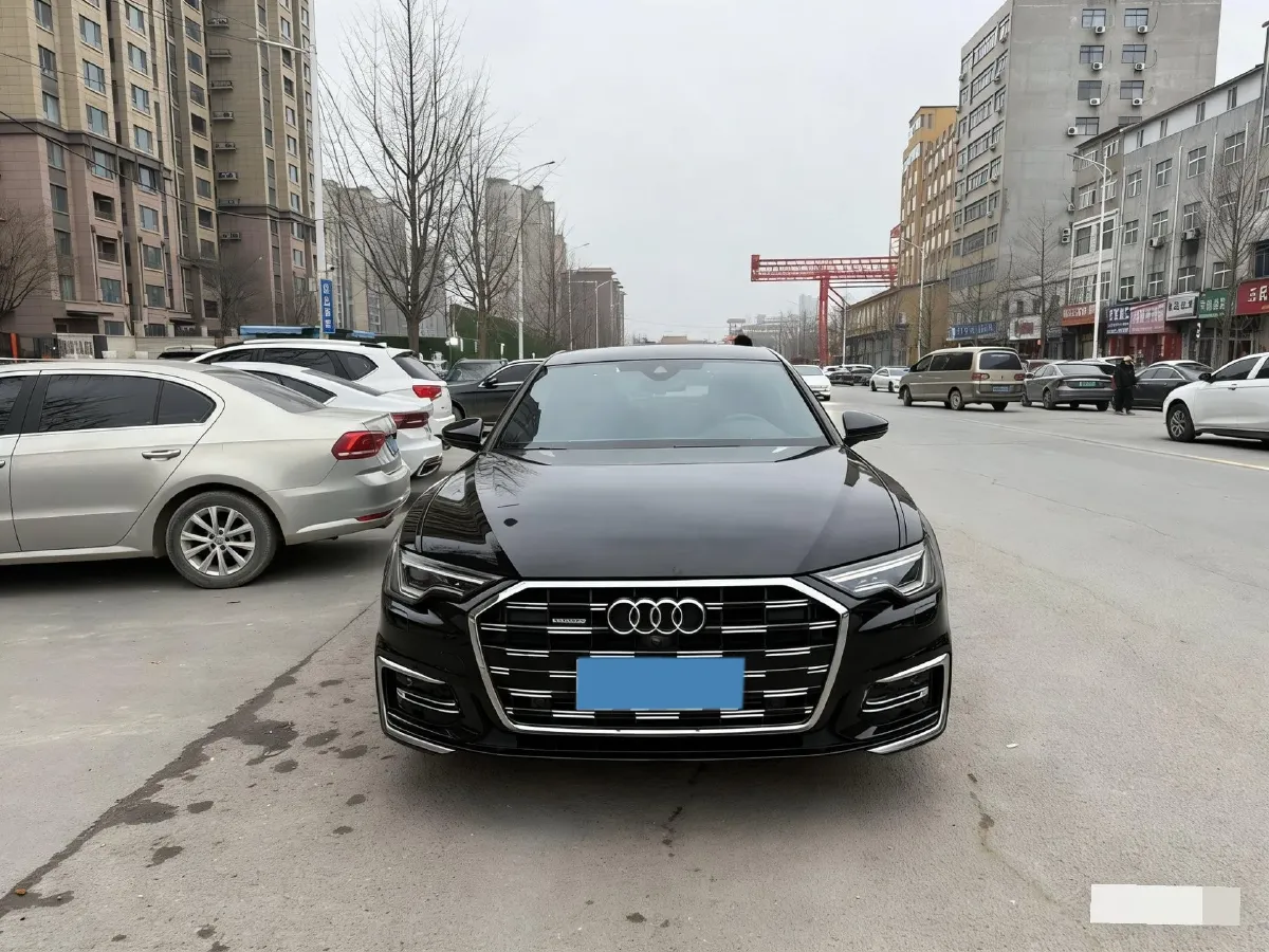 2024 Audi A6L 2.0T 245HP L4 7DCT,autocango,china used car exporter,china ev exporter,chinese used car exporter,chinese used ev exporter