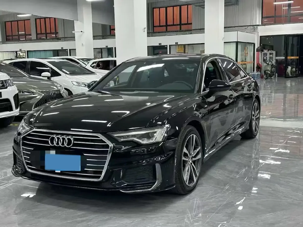 2021 Audi A6L 2.0T 224HP L4 7DCT,autocango,china used car exporter,china ev exporter,chinese used car exporter,chinese used ev exporter
