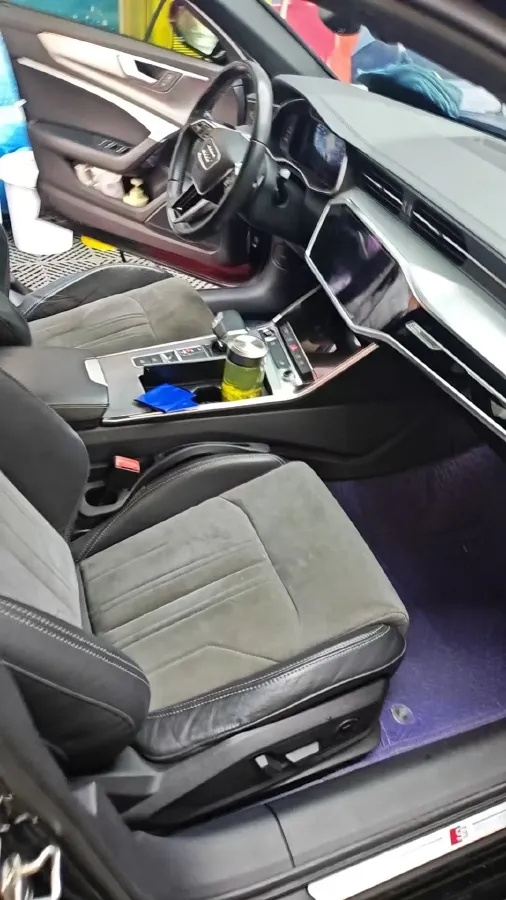 2021 Audi A6L 2.0T 224HP L4 7DCT,autocango,china used car exporter,china ev exporter,chinese used car exporter,chinese used ev exporter