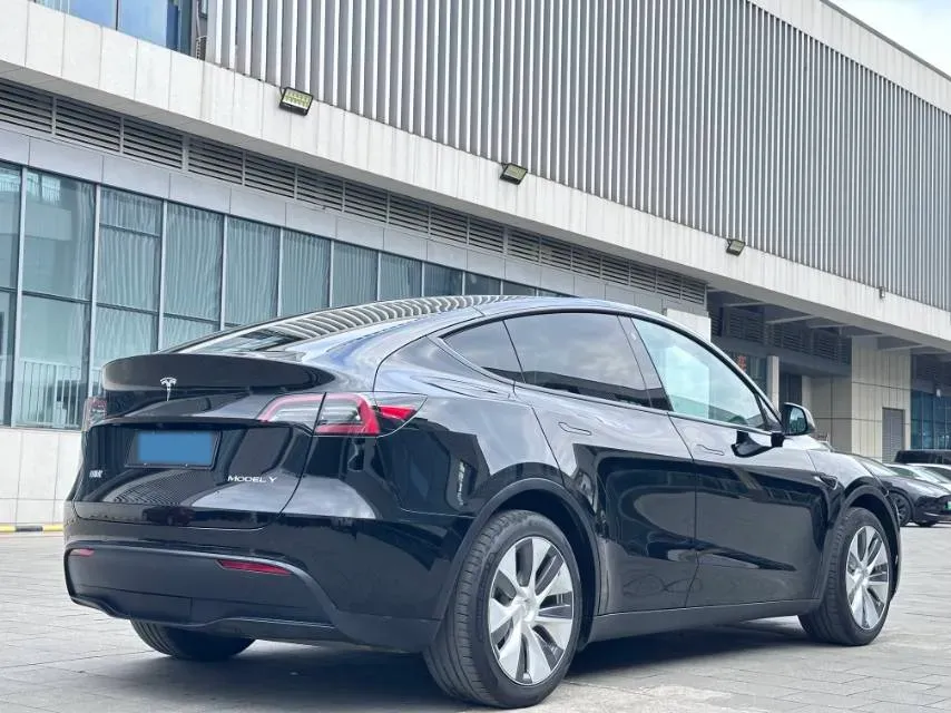 2022 Tesla Model Y BEV 60KWH,autocango,china used car exporter,china ev exporter,chinese used car exporter,chinese used ev exporter