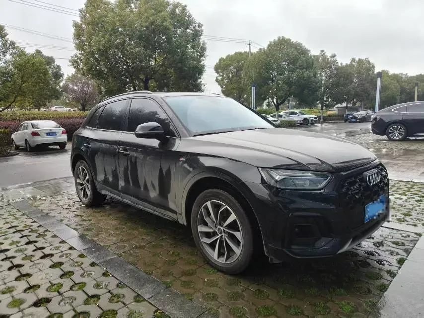 2023 Audi Q5L 2.0T 190HP L4 7DCT,autocango,china used car exporter,china ev exporter,chinese used car exporter,chinese used ev exporter