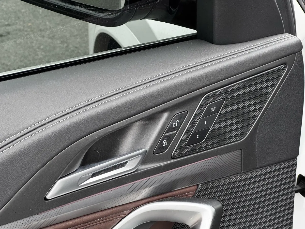 2024 BMW X1 2.0T 204HP L4 7DCT,autocango,china used car exporter,china ev exporter,chinese used car exporter,chinese used ev exporter