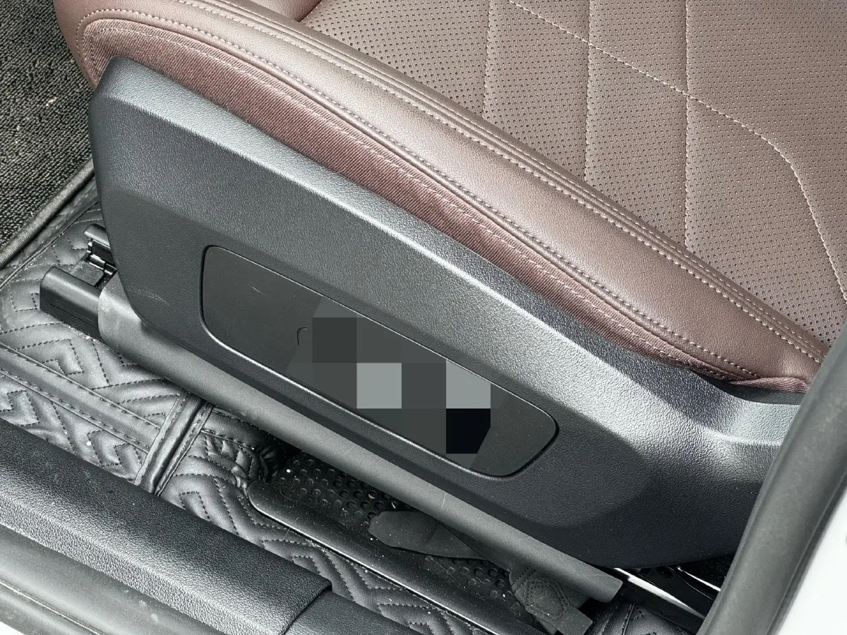 2024 BMW X1 2.0T 204HP L4 7DCT,autocango,china used car exporter,china ev exporter,chinese used car exporter,chinese used ev exporter