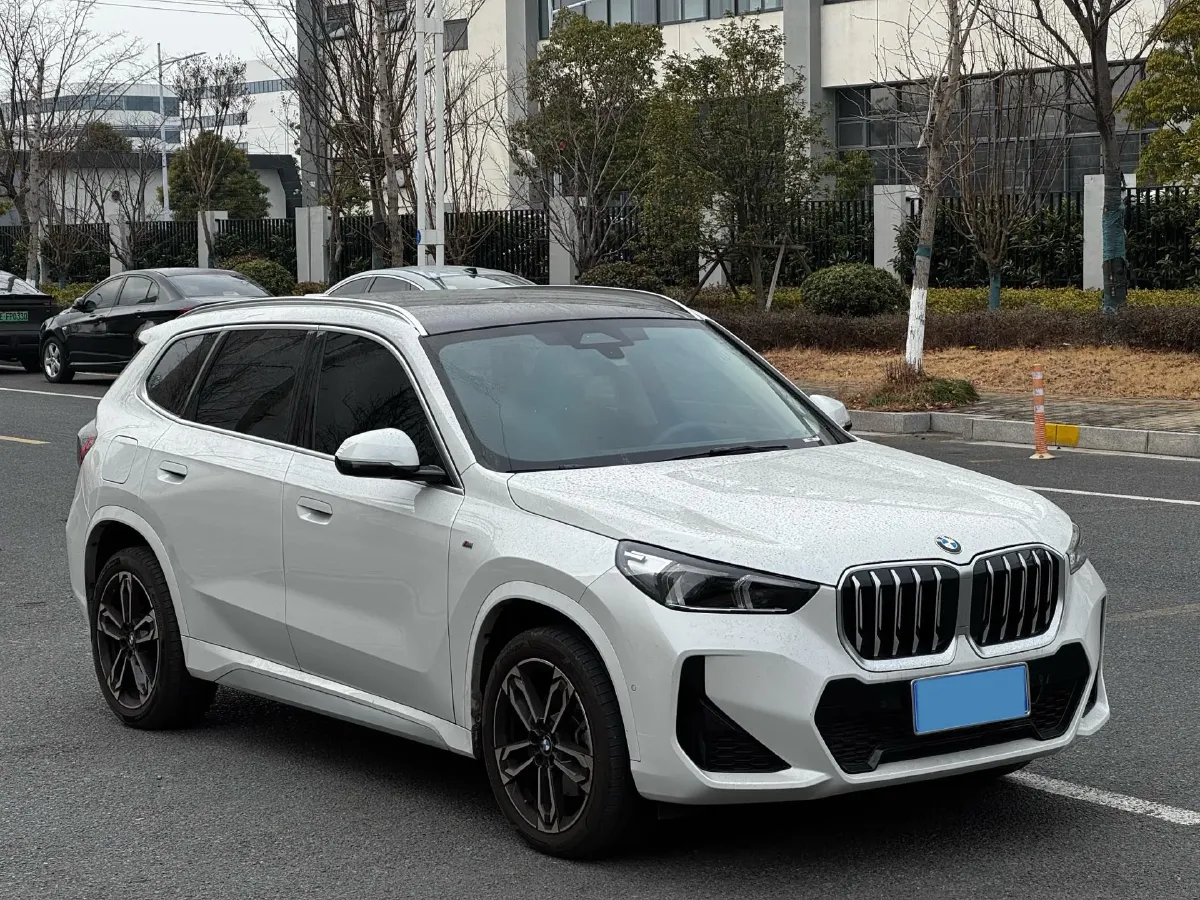 2024 BMW X1 2.0T 204HP L4 7DCT,autocango,china used car exporter,china ev exporter,chinese used car exporter,chinese used ev exporter