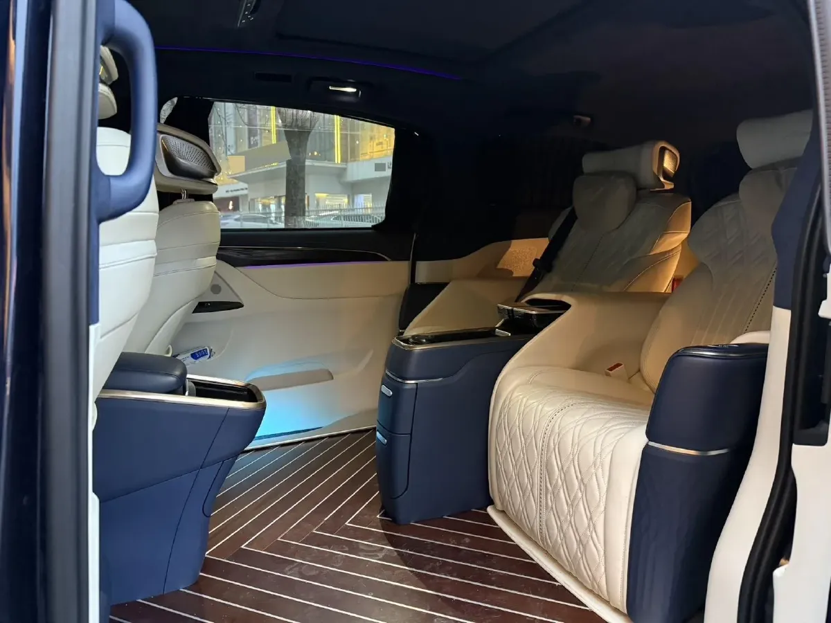 2020 Buick GL8 2.0T 237HP L4 9AT,autocango,china used car exporter,china ev exporter,chinese used car exporter,chinese used ev exporter