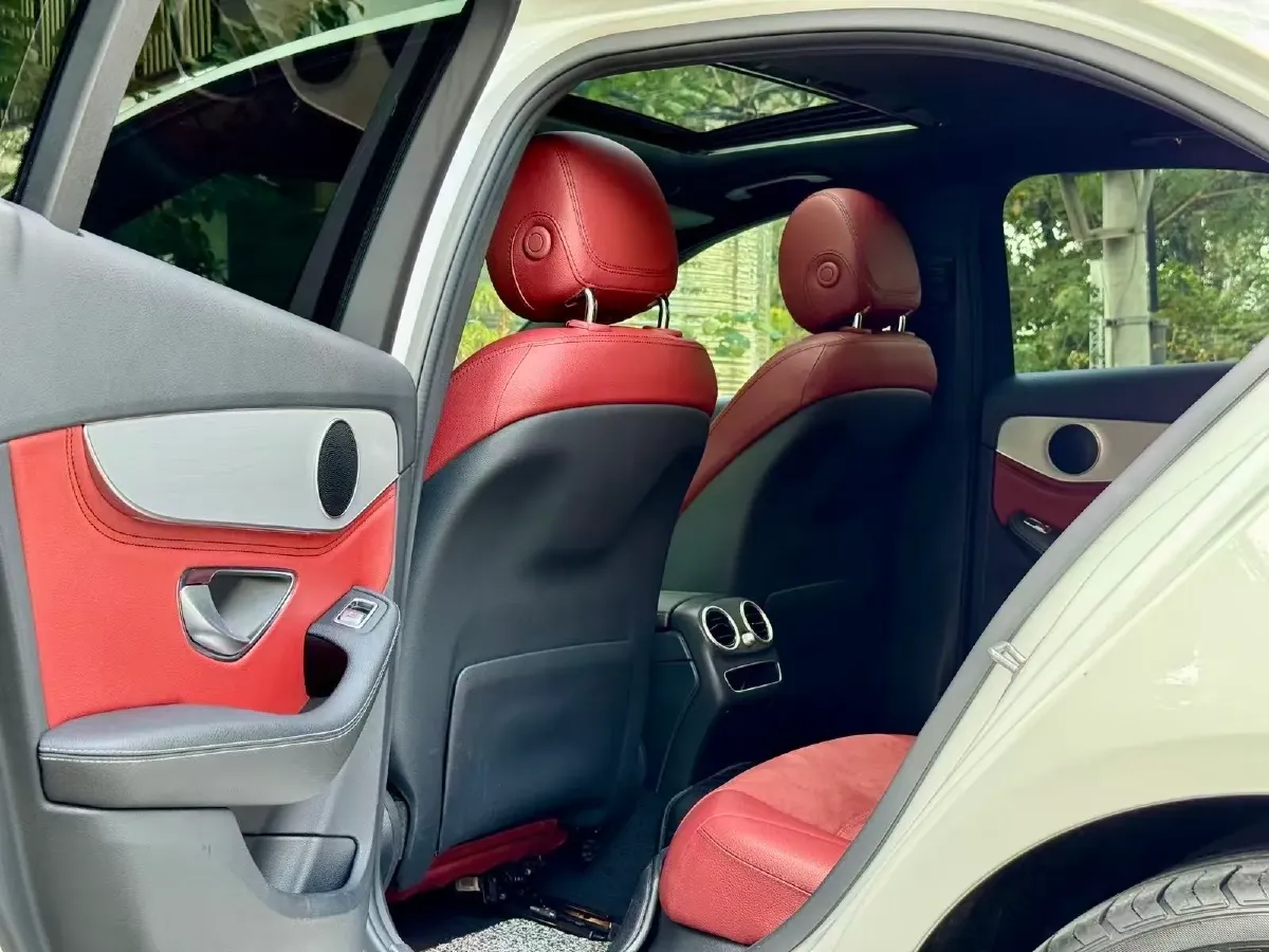 2020 Mercedes-Benz C Class 1.5T 184HP L4 9AT,autocango,china used car exporter,china ev exporter,chinese used car exporter,chinese used ev exporter