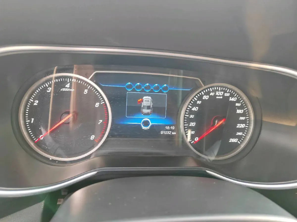 2020 HongQi H5 1.8T 197HP L4 6AT,autocango,china used car exporter,china ev exporter,chinese used car exporter,chinese used ev exporter