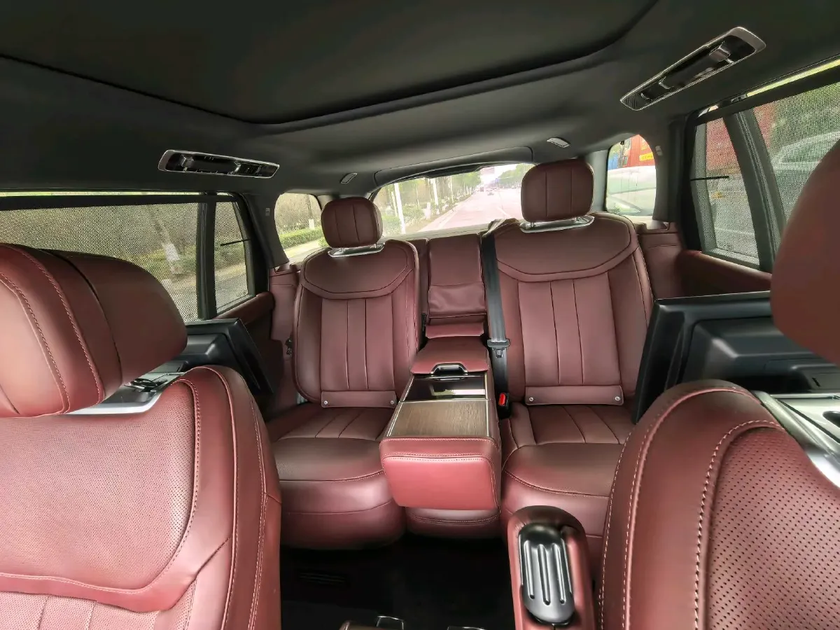 2025 Land Rover Range Rover 3.0T 400HP L6 8AT,autocango,china used car exporter,china ev exporter,chinese used car exporter,chinese used ev exporter