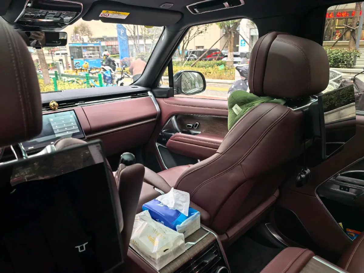 2025 Land Rover Range Rover 3.0T 400HP L6 8AT,autocango,china used car exporter,china ev exporter,chinese used car exporter,chinese used ev exporter
