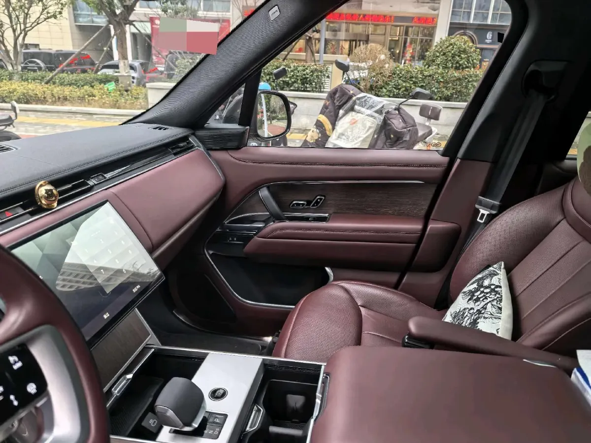 2025 Land Rover Range Rover 3.0T 400HP L6 8AT,autocango,china used car exporter,china ev exporter,chinese used car exporter,chinese used ev exporter