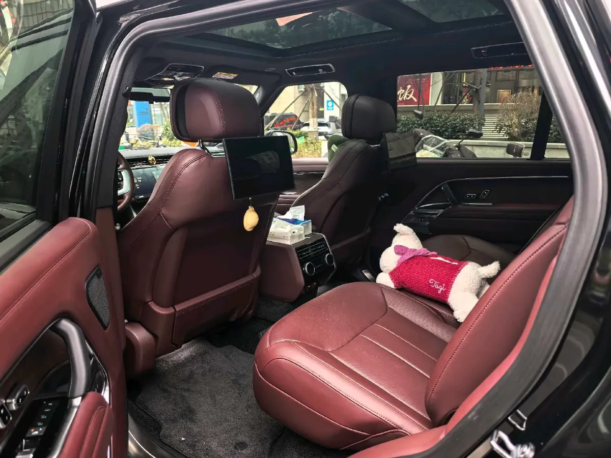 2025 Land Rover Range Rover 3.0T 400HP L6 8AT,autocango,china used car exporter,china ev exporter,chinese used car exporter,chinese used ev exporter